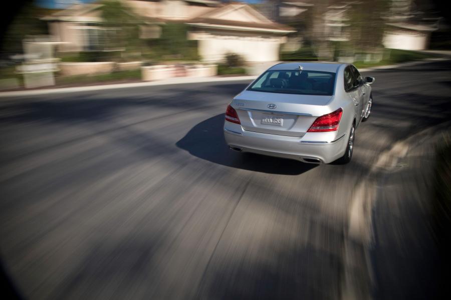  Hyundai Equus 2011 года  (фото 5 из 21)